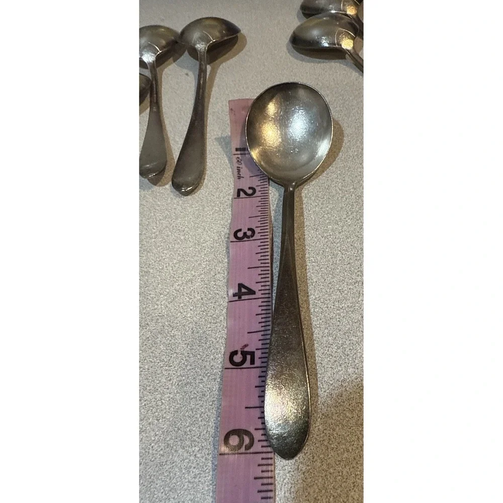INTERNATIONAL SILVER‎ CO 12 silver-plated vintage Soup/ Bouillon spoons stamped
